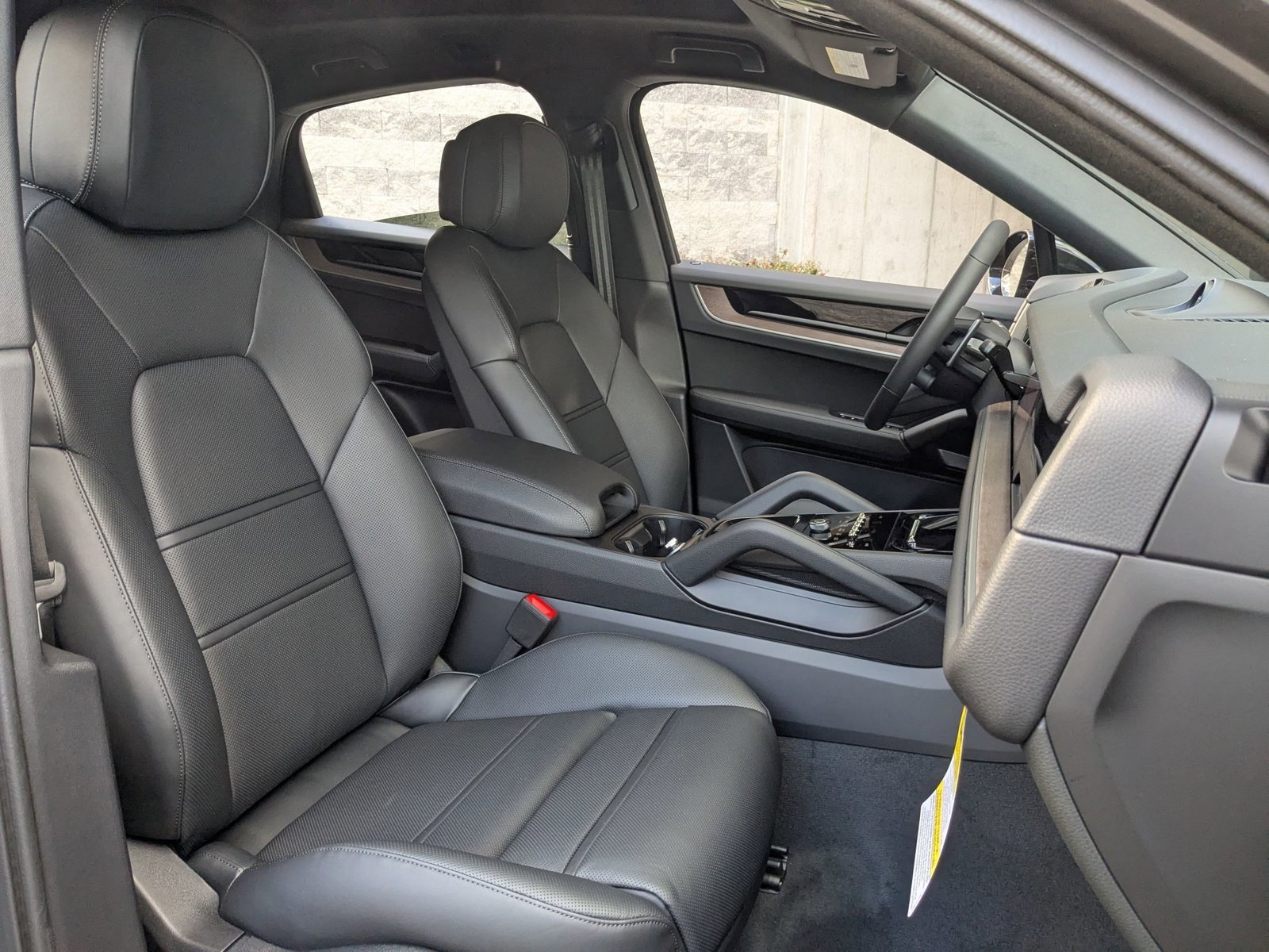 Certified 2026 Porsche Cayenne Coupe AWD/4WD image 26