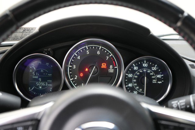 Used 2019 MAZDA MX-5 Miata Sport image 28