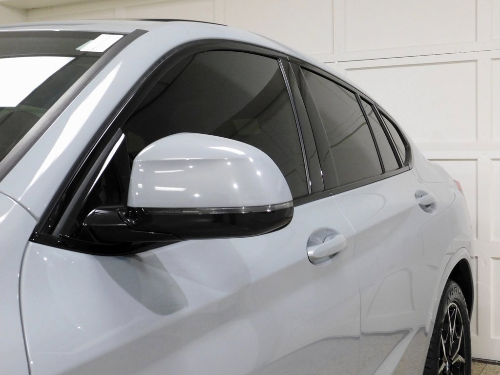 Used 2023 BMW X4 xDrive30i image 18