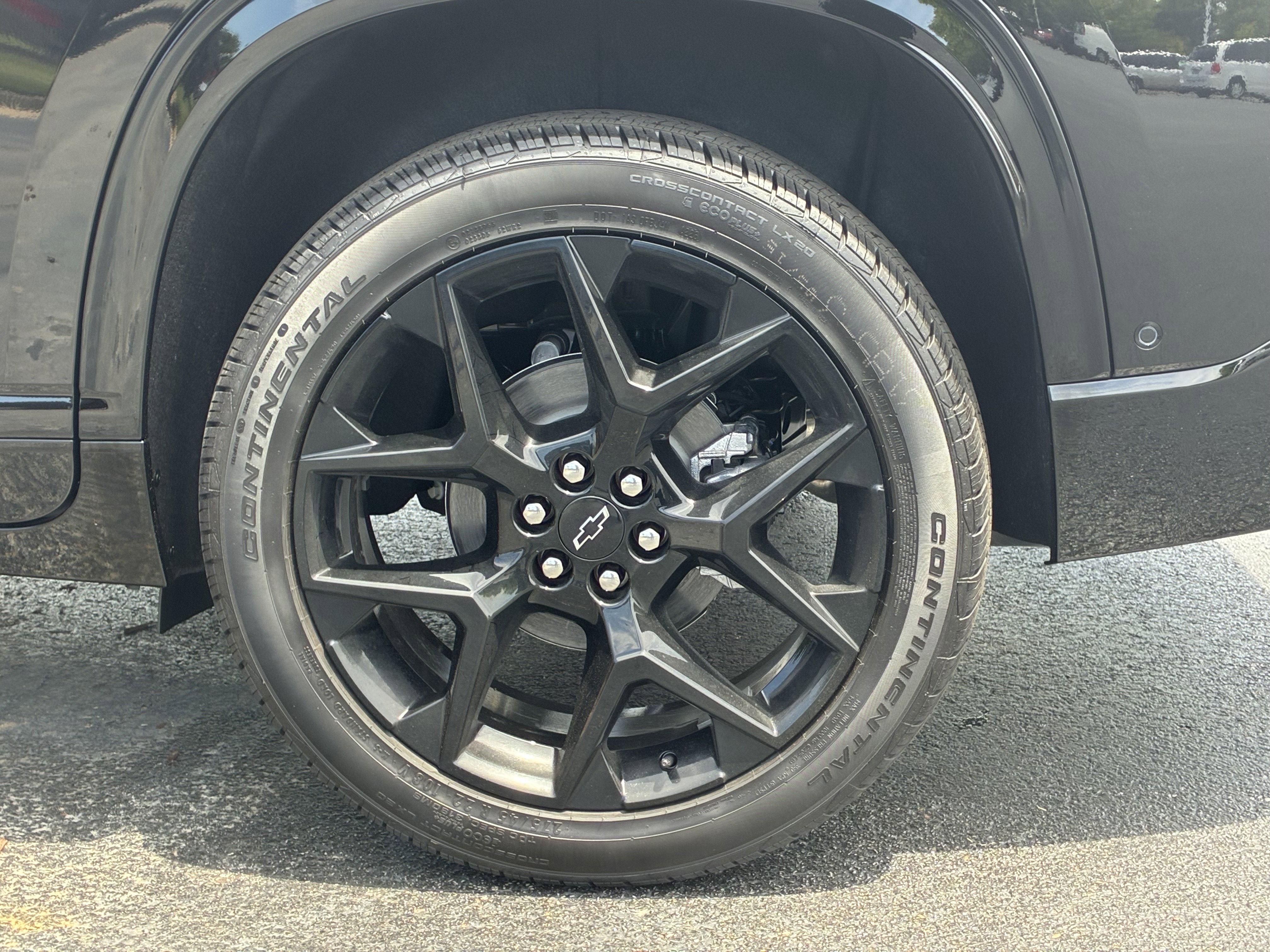 New 2026 Chevrolet Traverse RS w/ LPO, Floor Liner Package AWD/4WD image 10