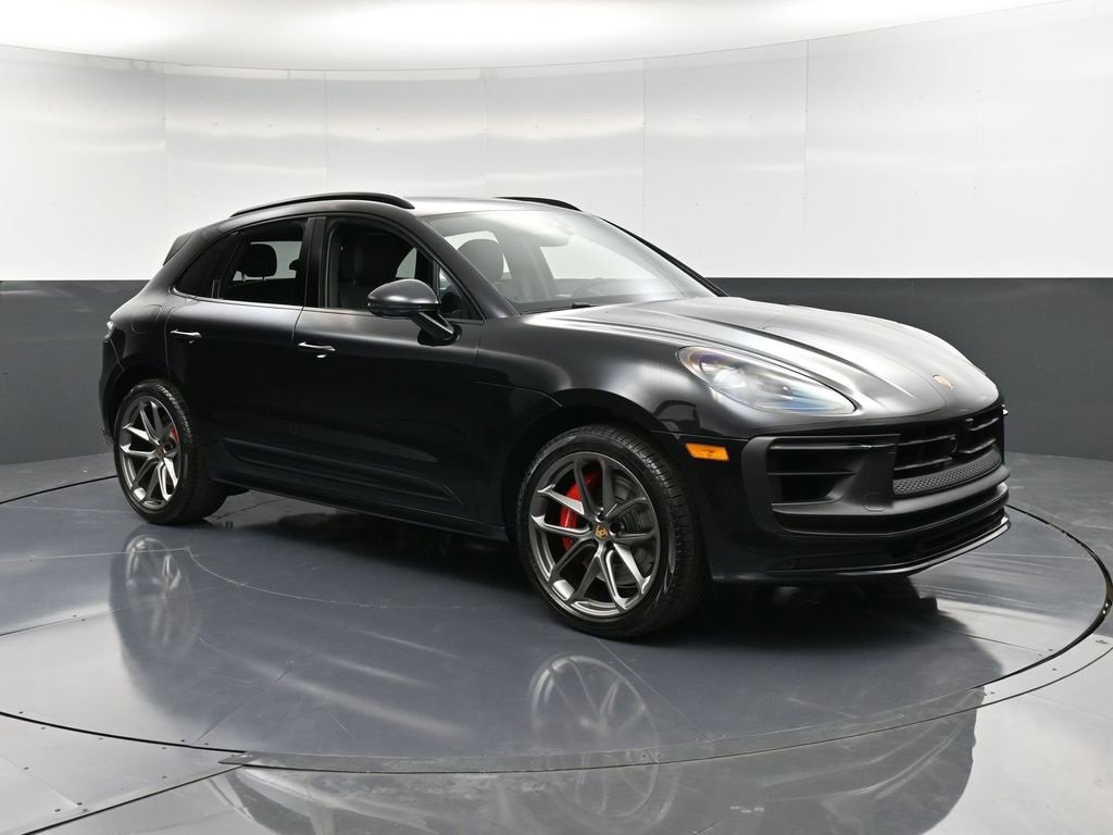 New 2026 Porsche Macan GTS image 10