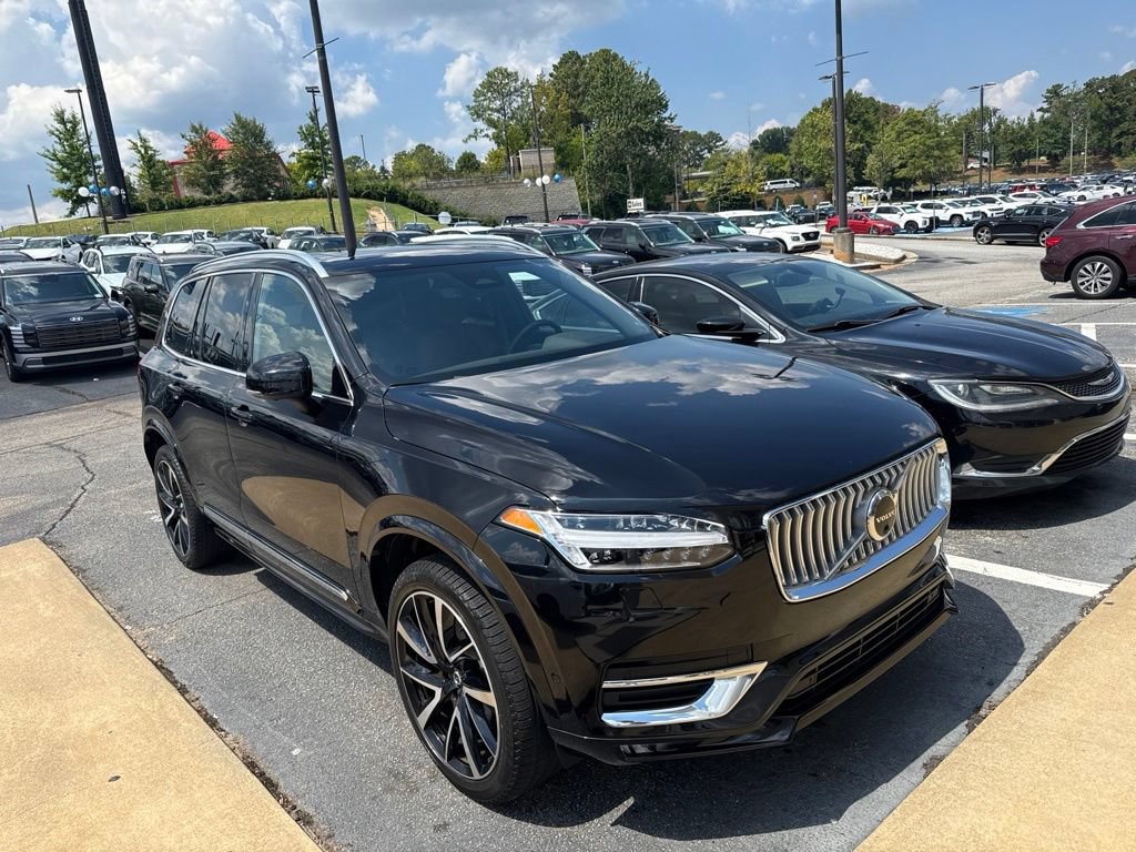Used 2023 Volvo XC90 B6 Plus AWD/4WD image 3
