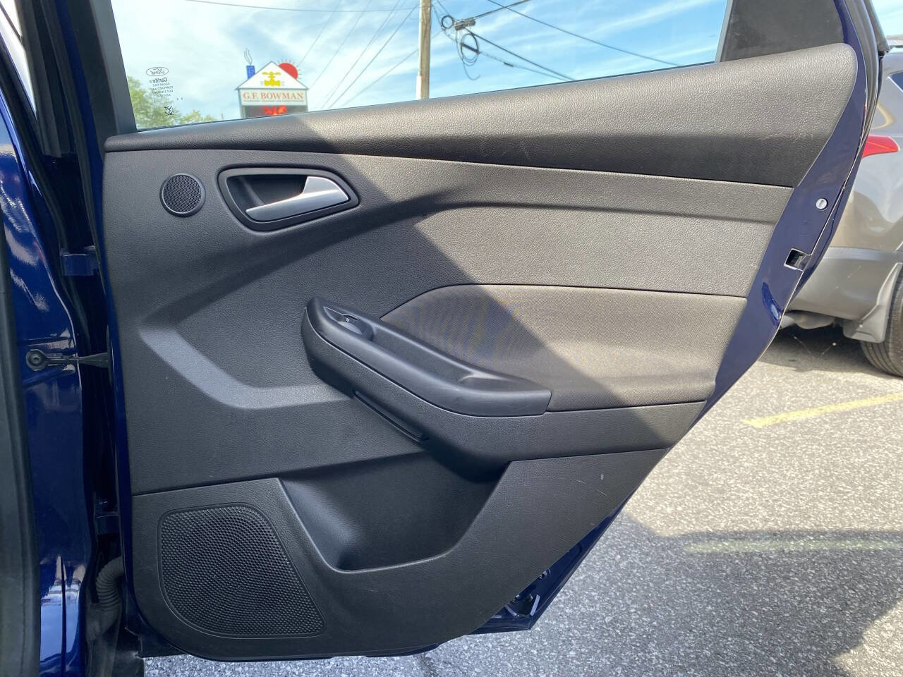 Used 2016 Ford Focus SE w/ Equipment Group 201A image 19