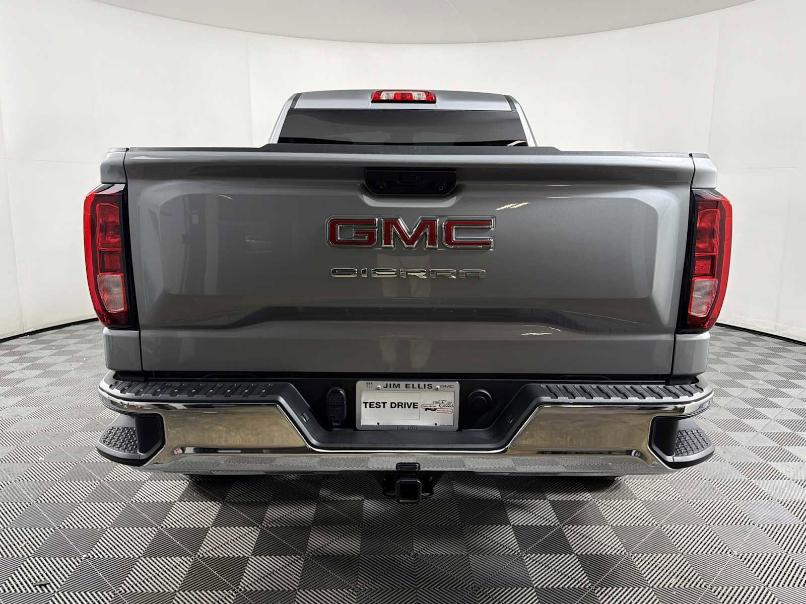 Certified 2025 GMC Sierra 1500 Pro w/ Pro Value Package AWD/4WD image 5