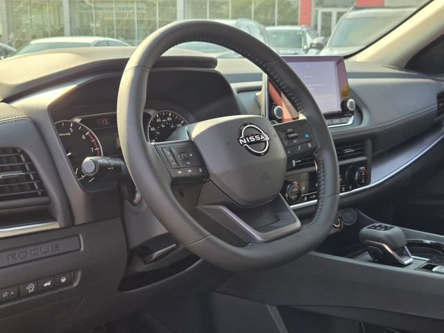New 2026 Nissan Rogue Dark Armor FWD image 8