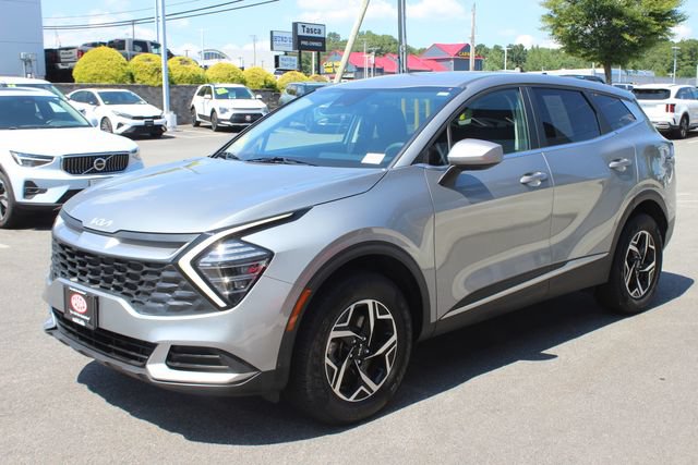 Used 2024 Kia Sportage LX AWD/4WD image 2