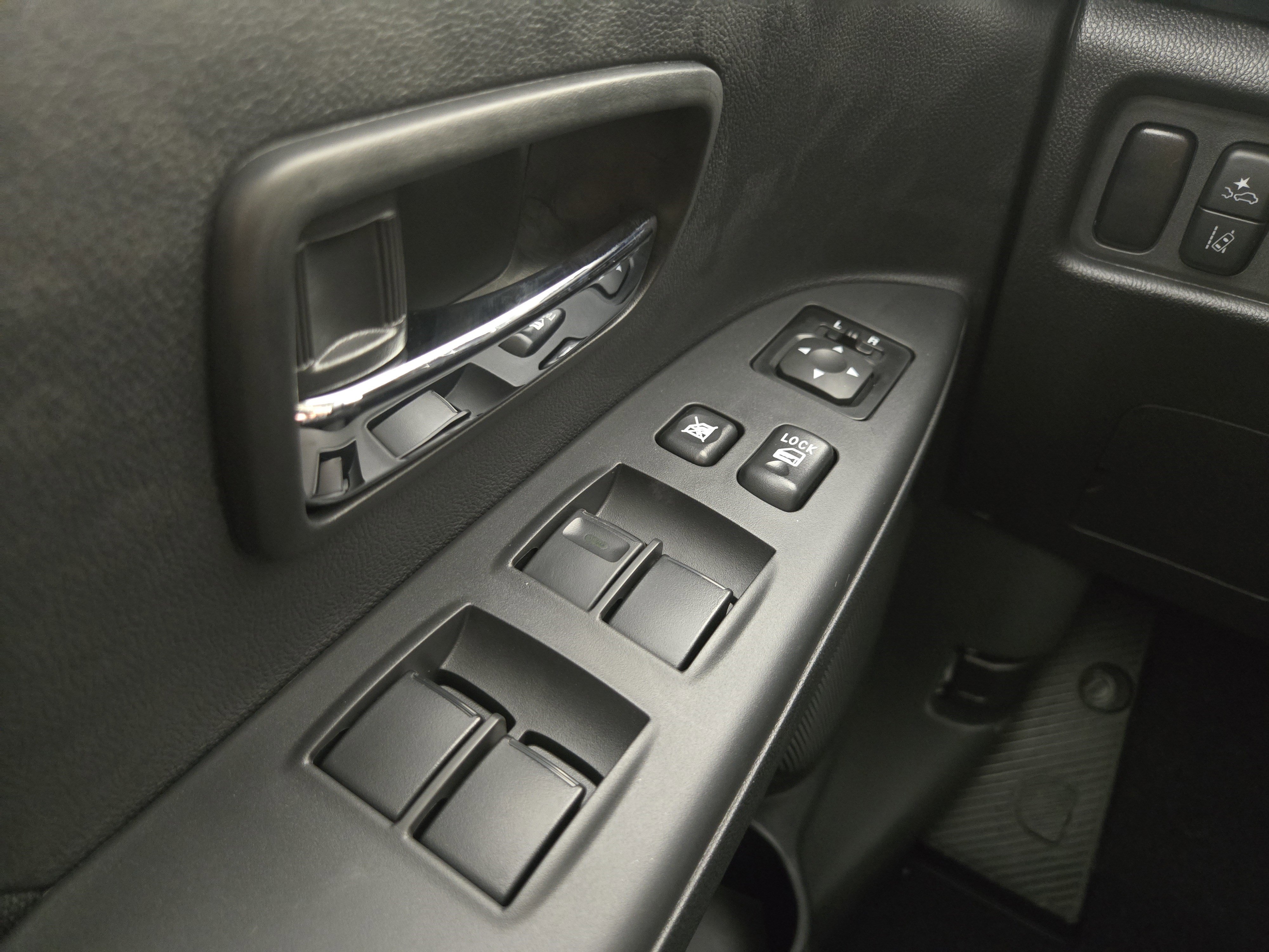 New 2025 Mitsubishi Outlander Sport ES image 27