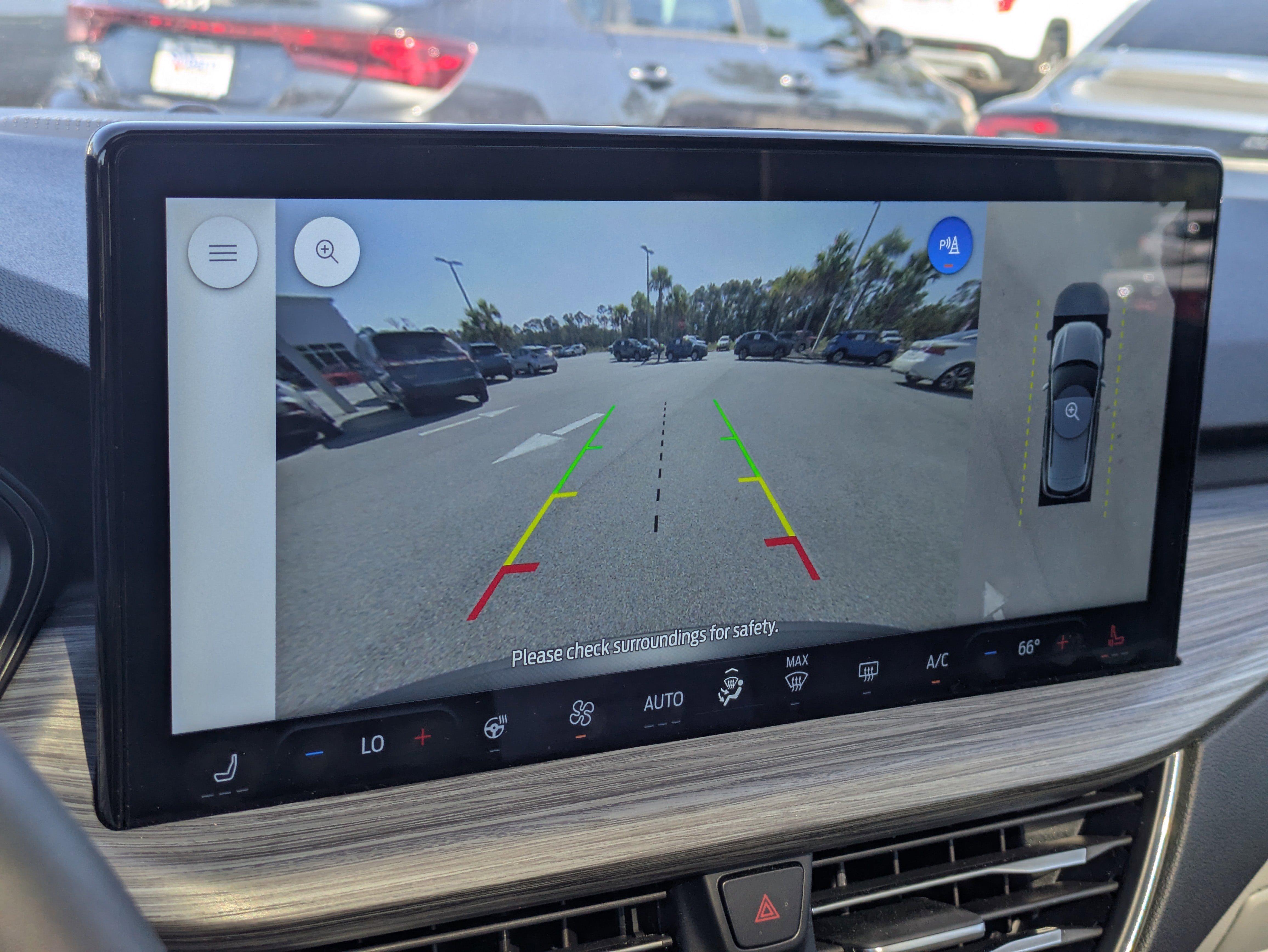 Used 2025 Ford Escape SE w/ PHEV Premium Package image 21