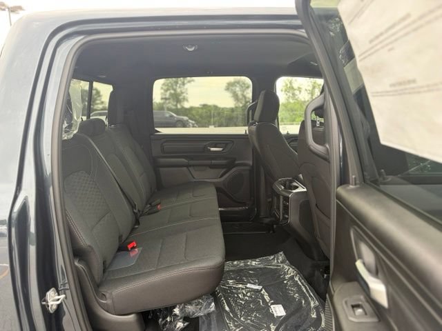 New 2026 RAM 1500 Express AWD/4WD image 30