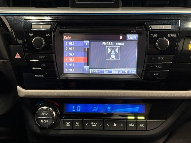 Used 2016 Toyota Corolla LE FWD image 25