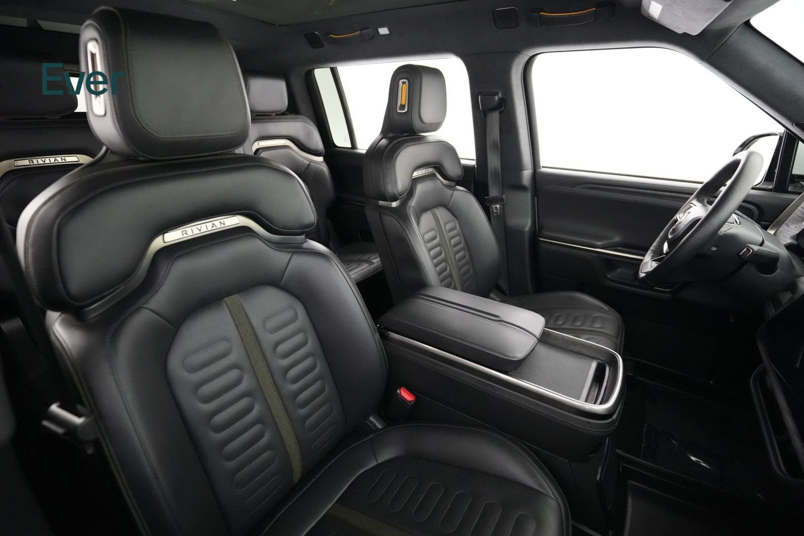 Used 2023 Rivian R1S Adventure AWD/4WD image 23