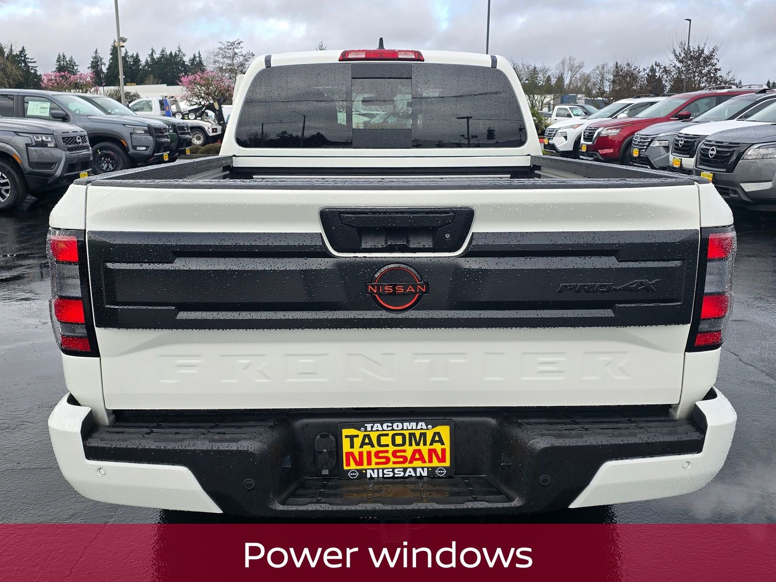 Used 2025 Nissan Frontier PRO-4X w/ Pro Convenience Package image 14