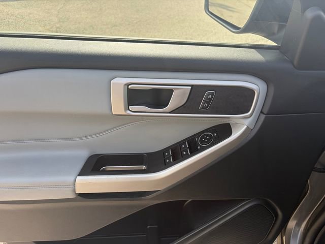 Used 2023 Ford Explorer XLT w/ Equipment Group 202A image 9