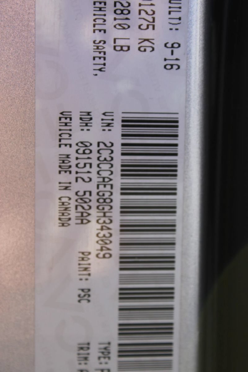 Used 2016 Chrysler 300 C RWD image 9