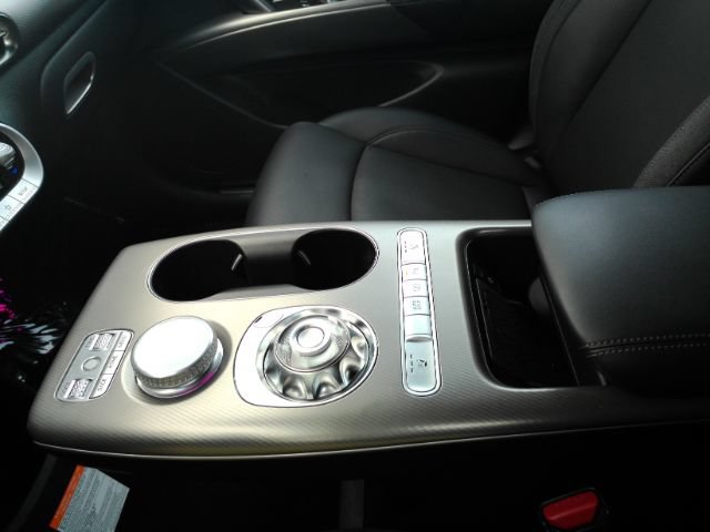 Used 2024 Genesis GV60 RWD image 45