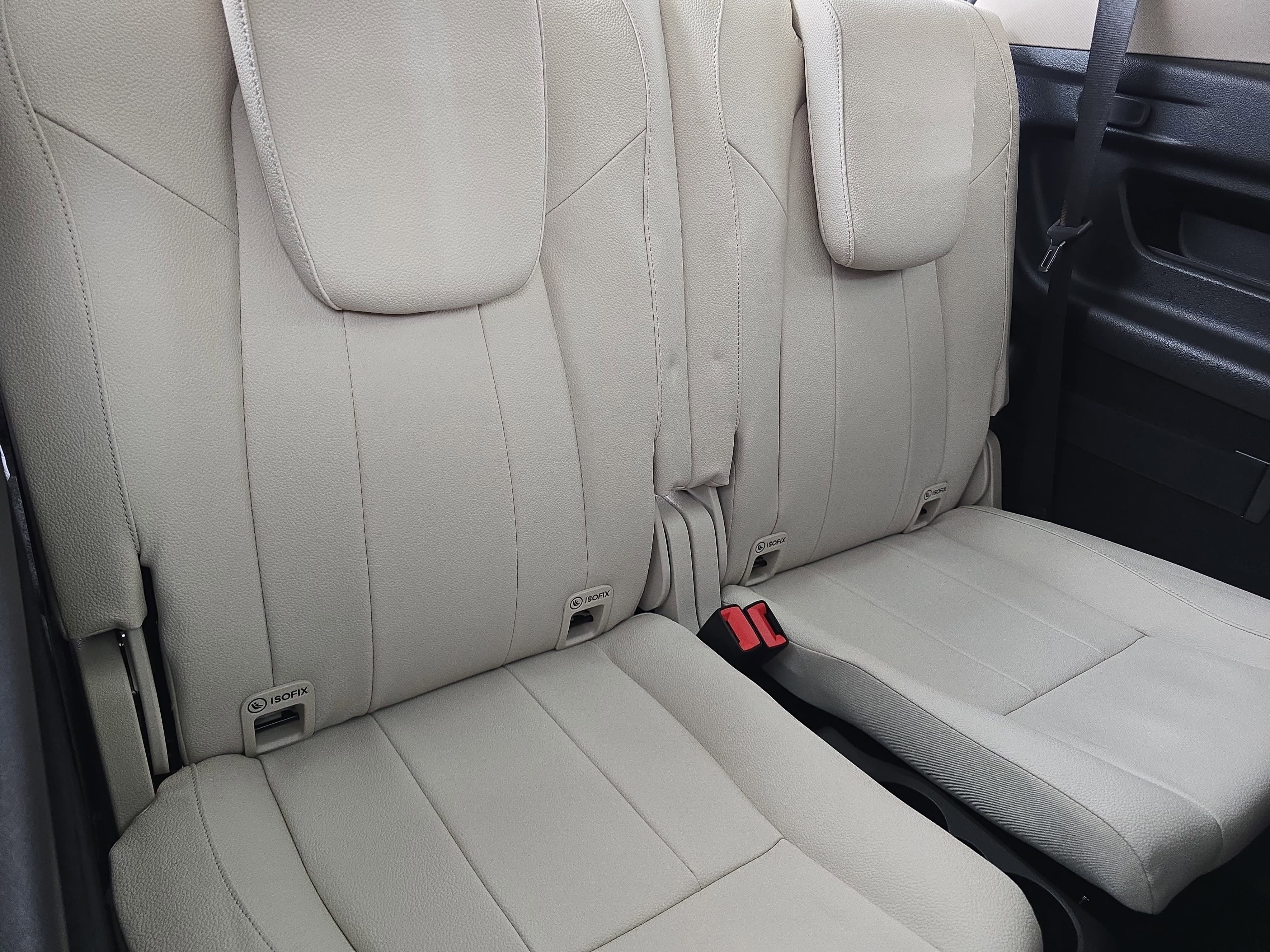 Certified 2023 Mercedes-Benz GLB 250 4MATIC image 12