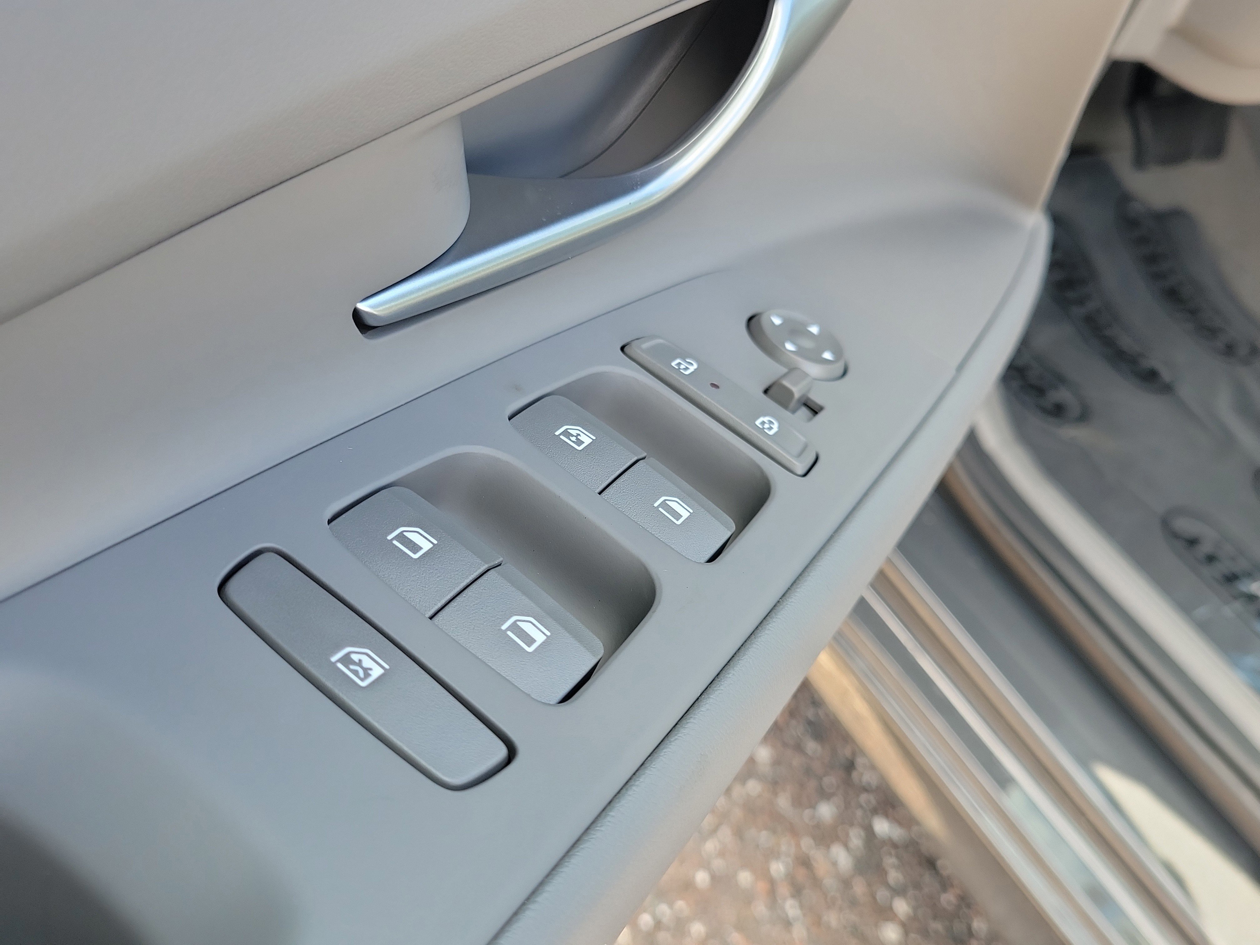 New 2025 Hyundai Elantra Blue w/ Cargo Package image 19