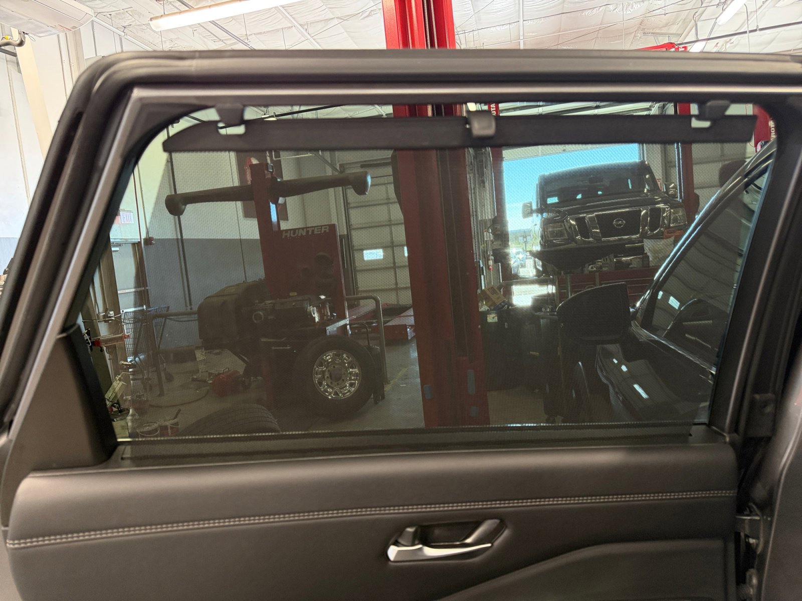 Used 2024 Nissan Pathfinder Platinum w/ Cargo Package image 40