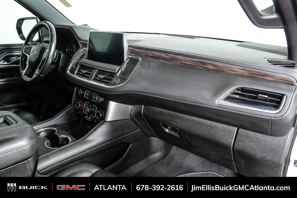 Used 2021 Chevrolet Suburban Z71 w/ Luxury Package image 26