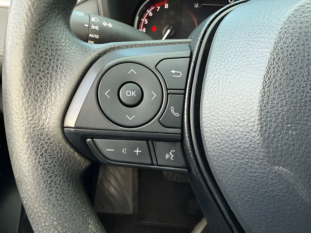 Used 2023 Toyota RAV4 XLE AWD/4WD image 13
