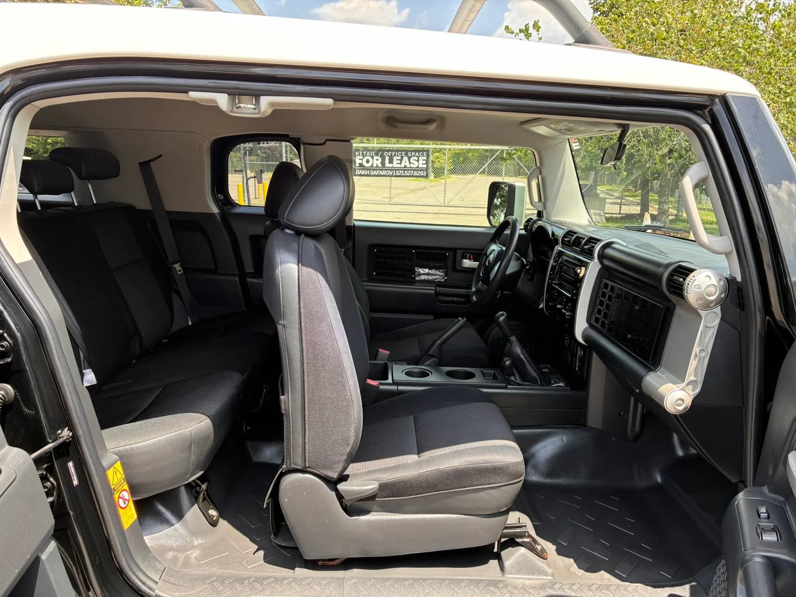 Used 2007 Toyota FJ Cruiser 4WD image 28