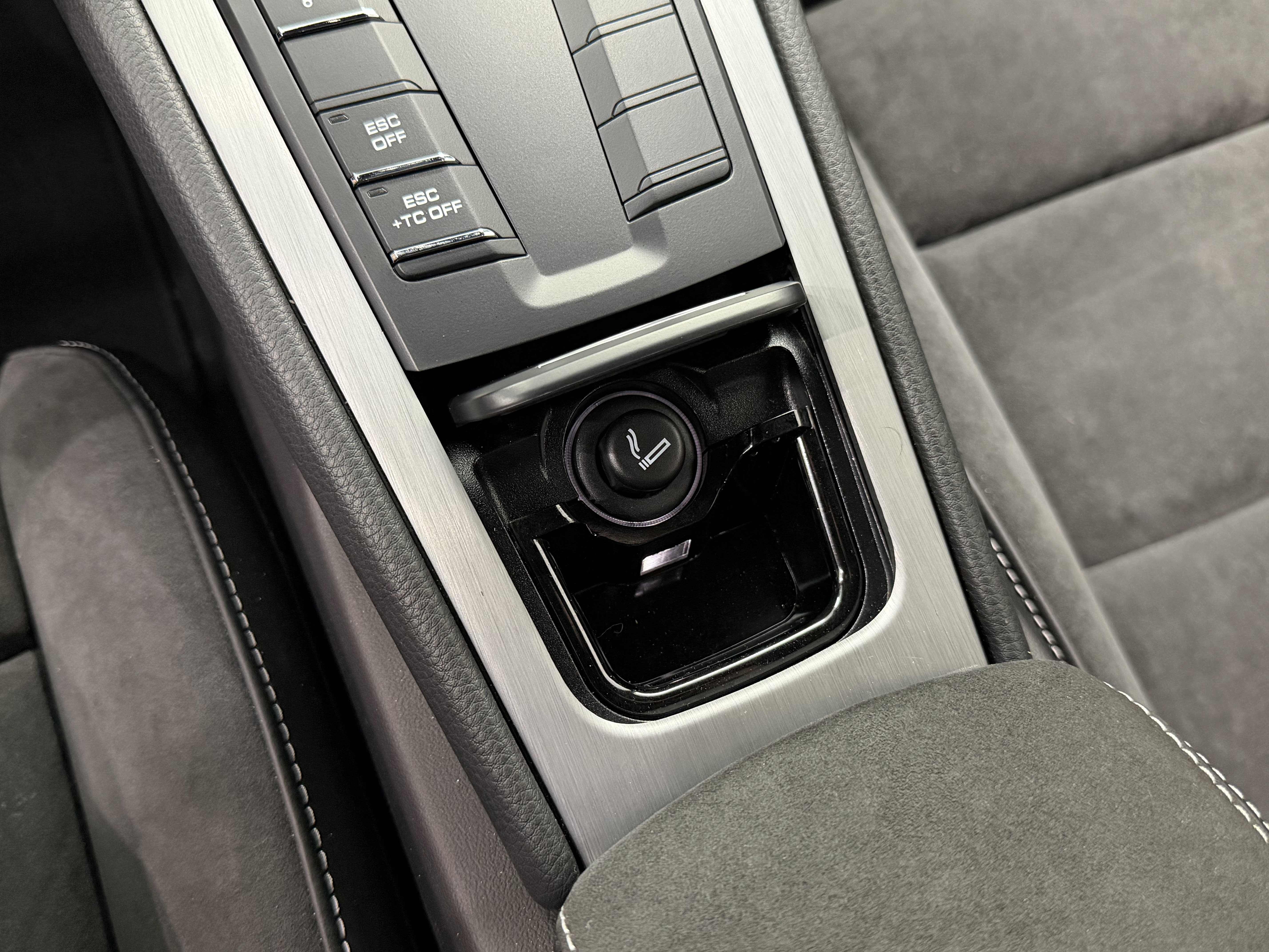 Certified 2021 Porsche 718 Cayman GT4 image 32