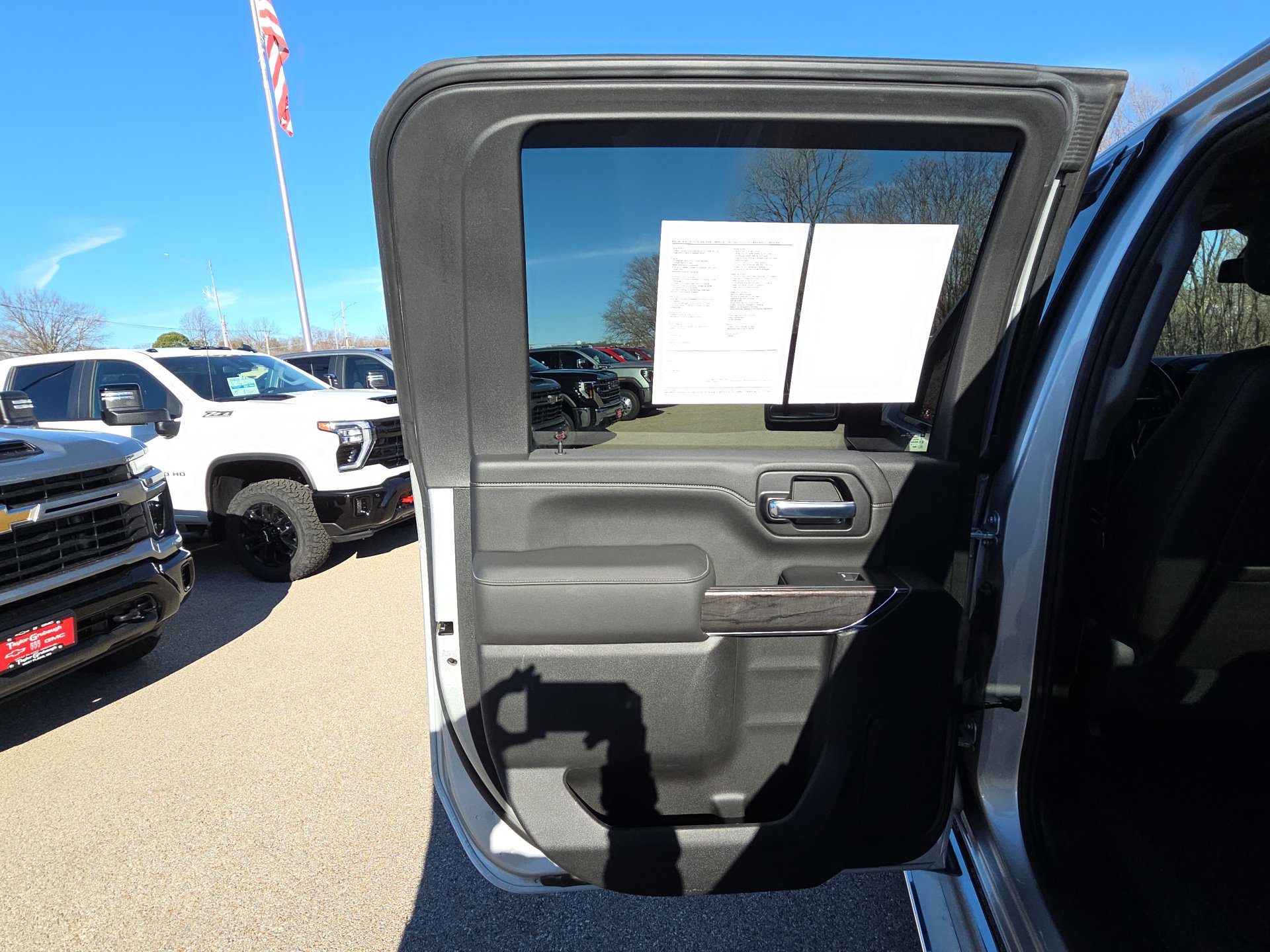 Used 2020 Chevrolet Silverado 2500 LTZ w/ LTZ Plus Package image 27