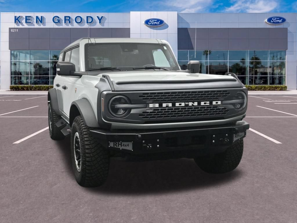 Used 2023 Ford Bronco Badlands AWD/4WD image 4