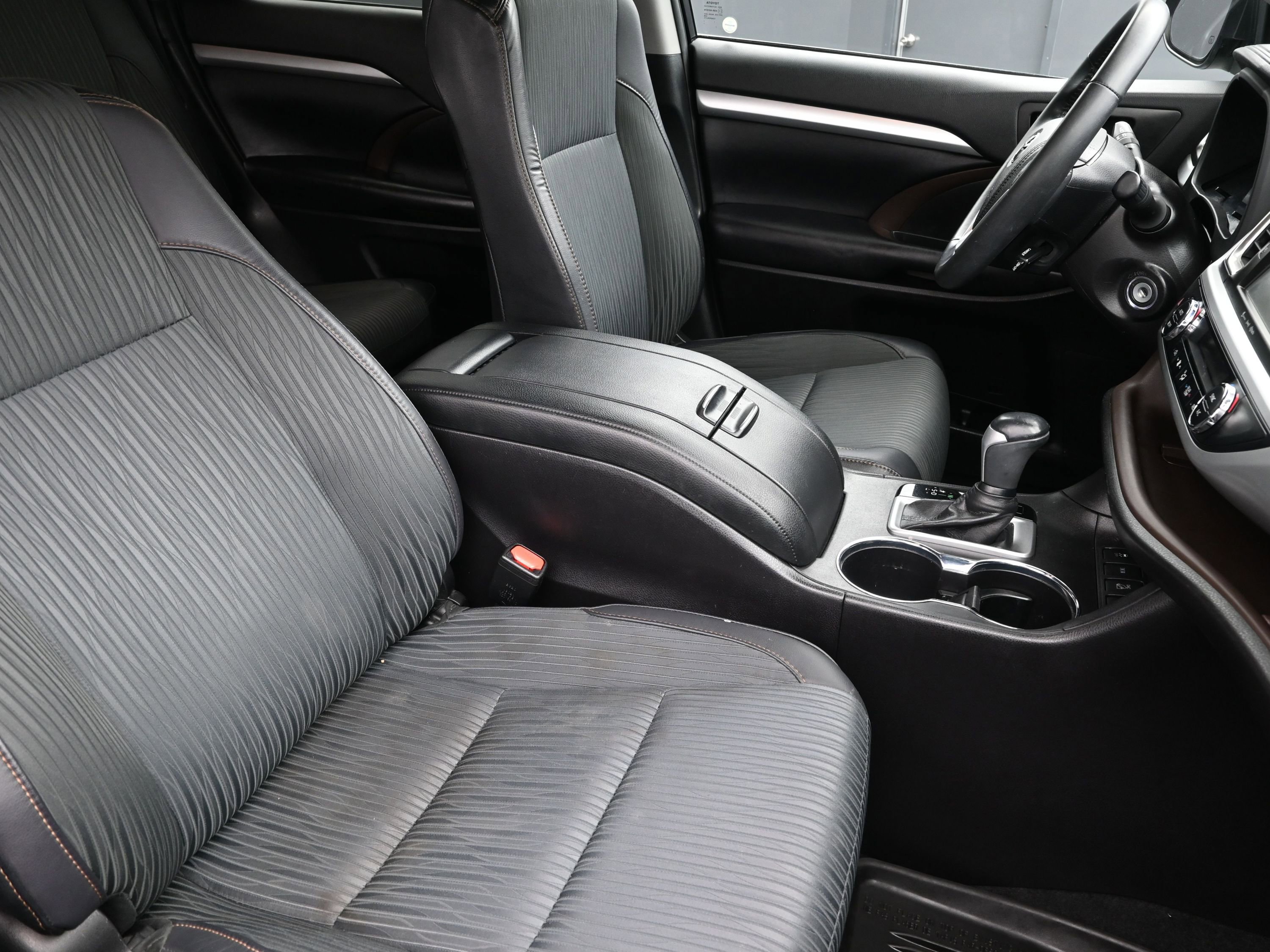 Used 2019 Toyota Highlander Plus image 27