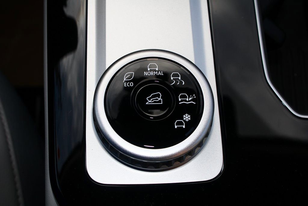 New 2026 Mitsubishi Outlander SEL image 39