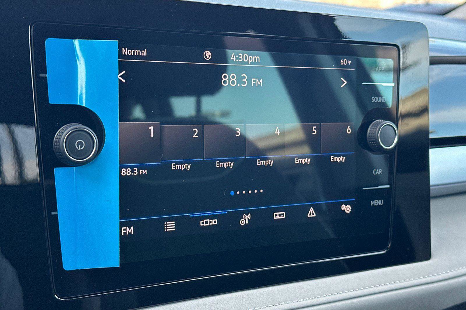 New 2026 Volkswagen Taos SE image 17