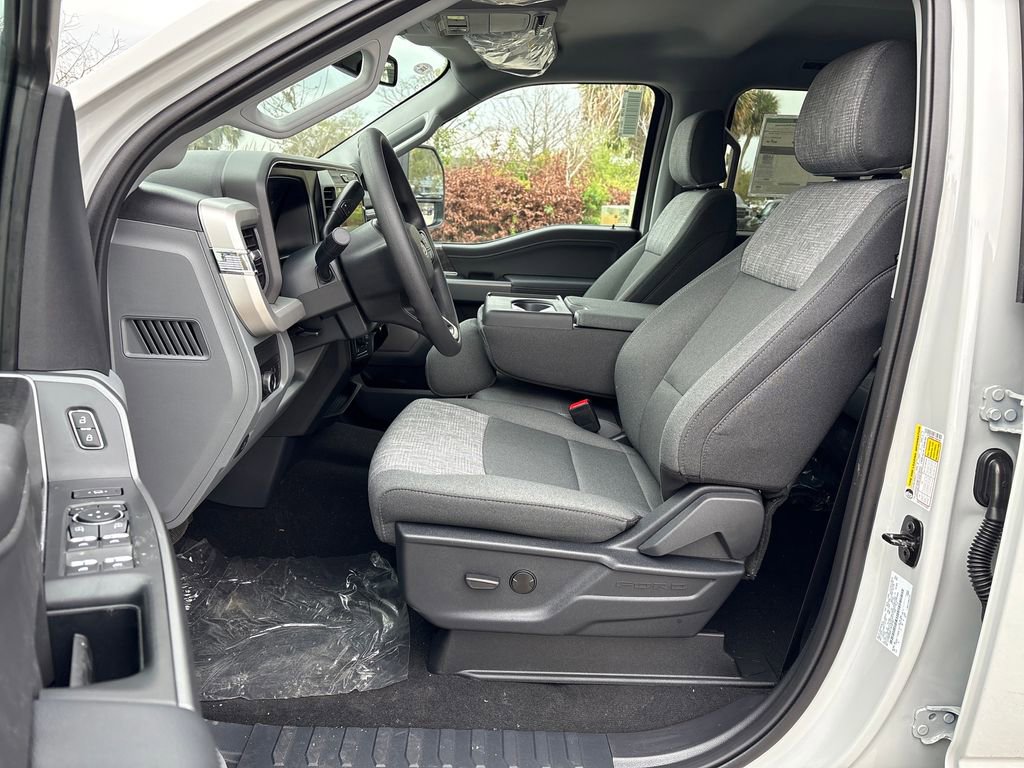 New 2026 Ford F250 XLT w/ XLT Premium Package AWD/4WD image 29