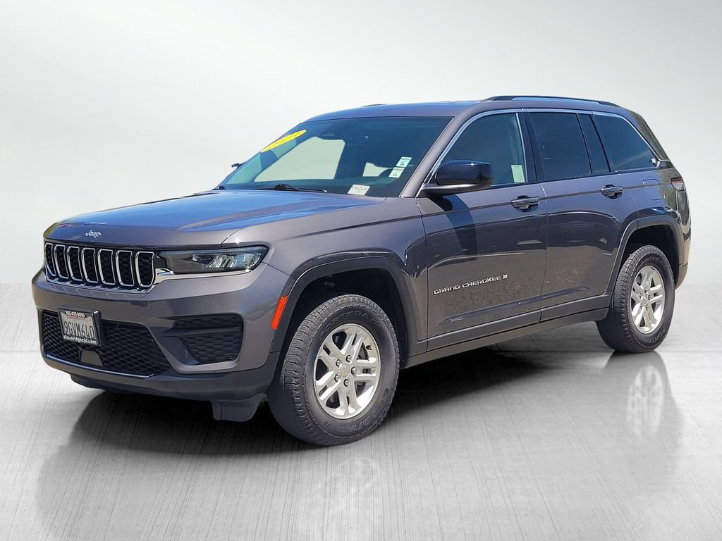 Used 2023 Jeep Grand Cherokee Laredo w/ Luxury Tech Group I AWD/4WD image 8
