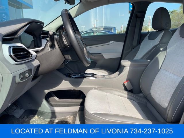 Used 2023 Chevrolet Bolt EUV Premier w/ Sun & Sound Package FWD image 6
