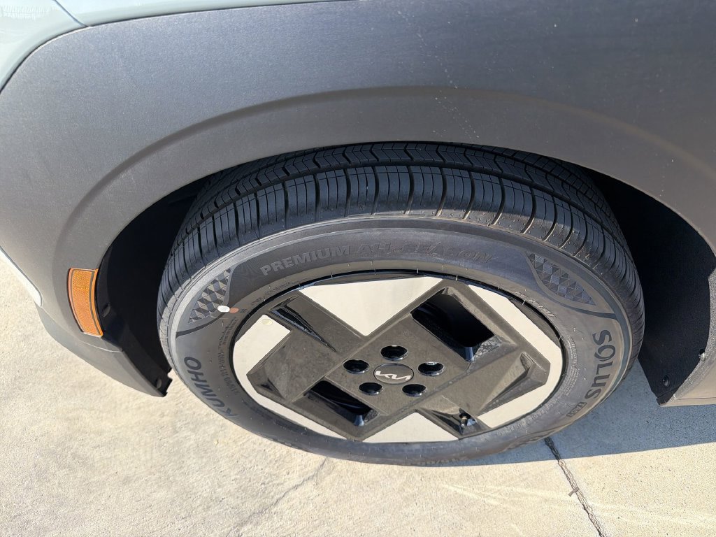 New 2027 Kia EV3 Wind FWD image 20