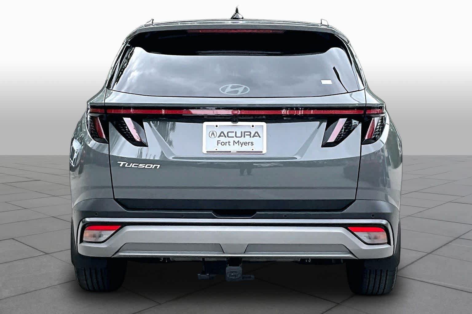 Used 2025 Hyundai Tucson Limited FWD image 5