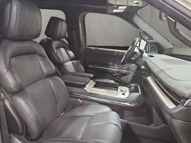 New 2026 Lincoln Navigator L Reserve w/ Jet Appearance Package image 15