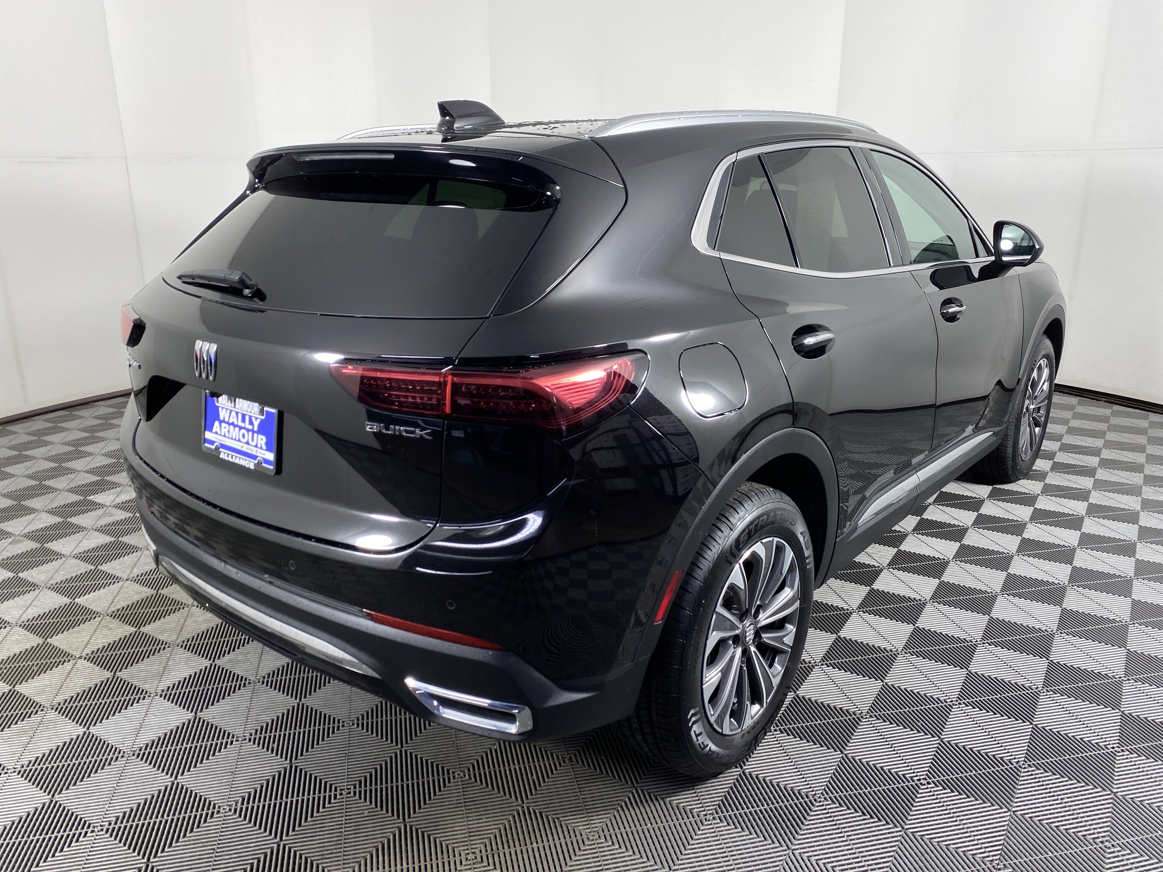 Used 2024 Buick Envision Preferred AWD/4WD image 7