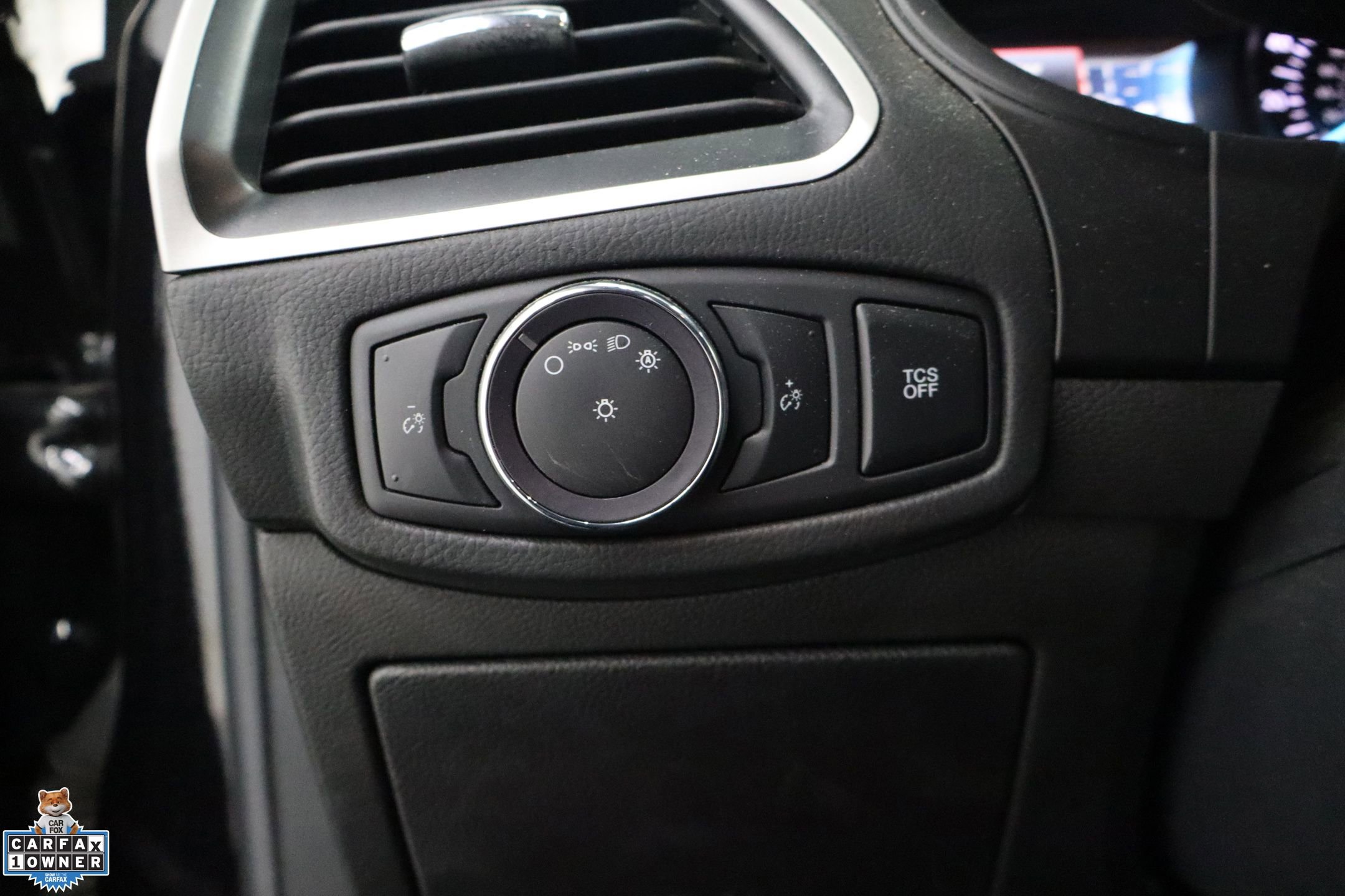 Certified 2022 Ford Edge SE w/ Black Appearance Package image 15