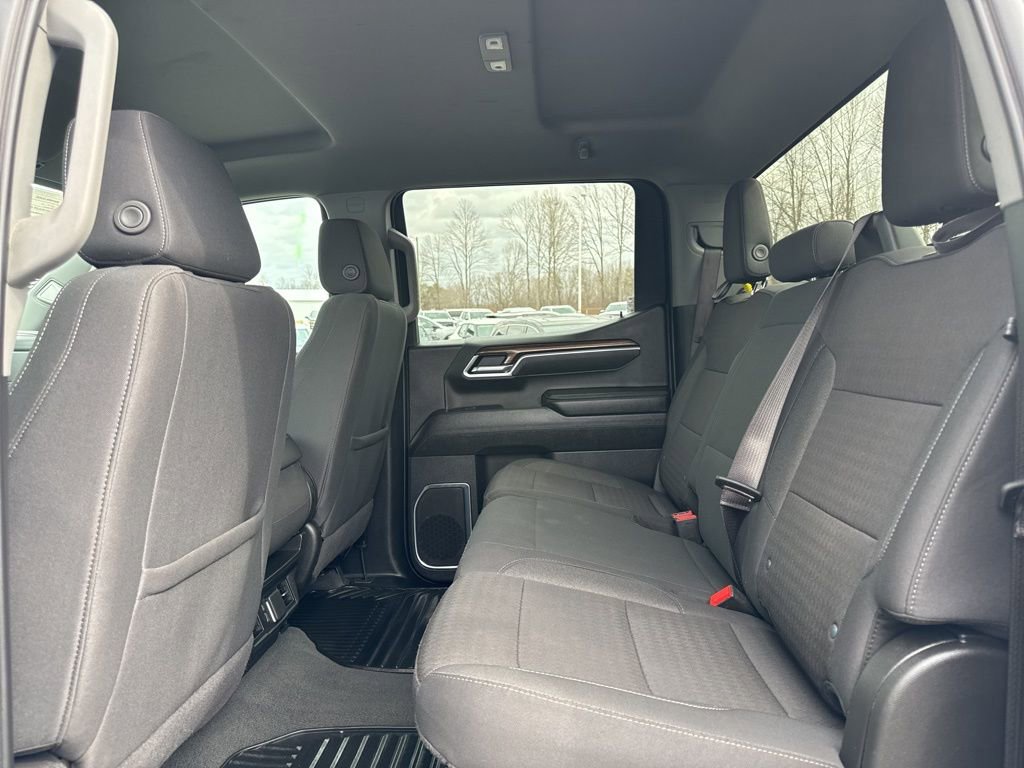 Used 2025 Chevrolet Silverado 1500 LT image 11