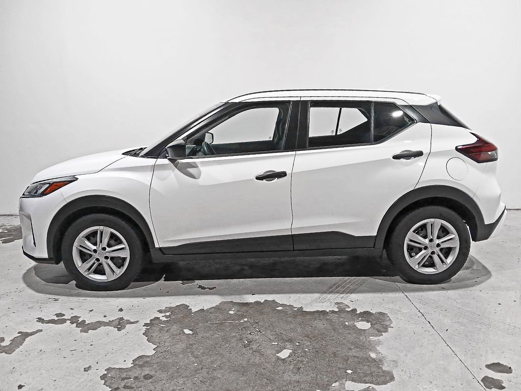 Used 2023 Nissan Kicks S image 4