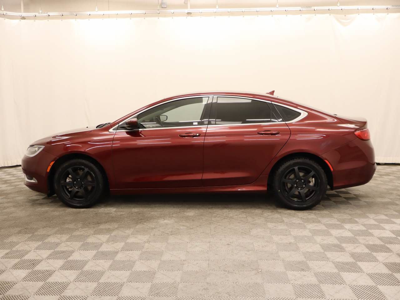Used 2016 Chrysler 200 Limited Platinum FWD image 2