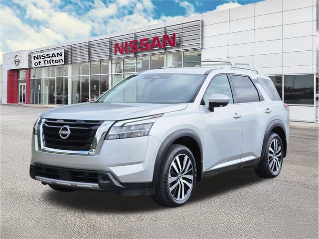 Certified 2024 Nissan Pathfinder Platinum w/ Cargo Package image 8
