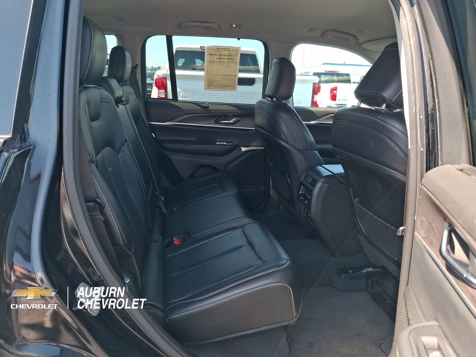 Used 2023 Jeep Grand Cherokee Limited w/ Luxury Tech Group II AWD/4WD image 23