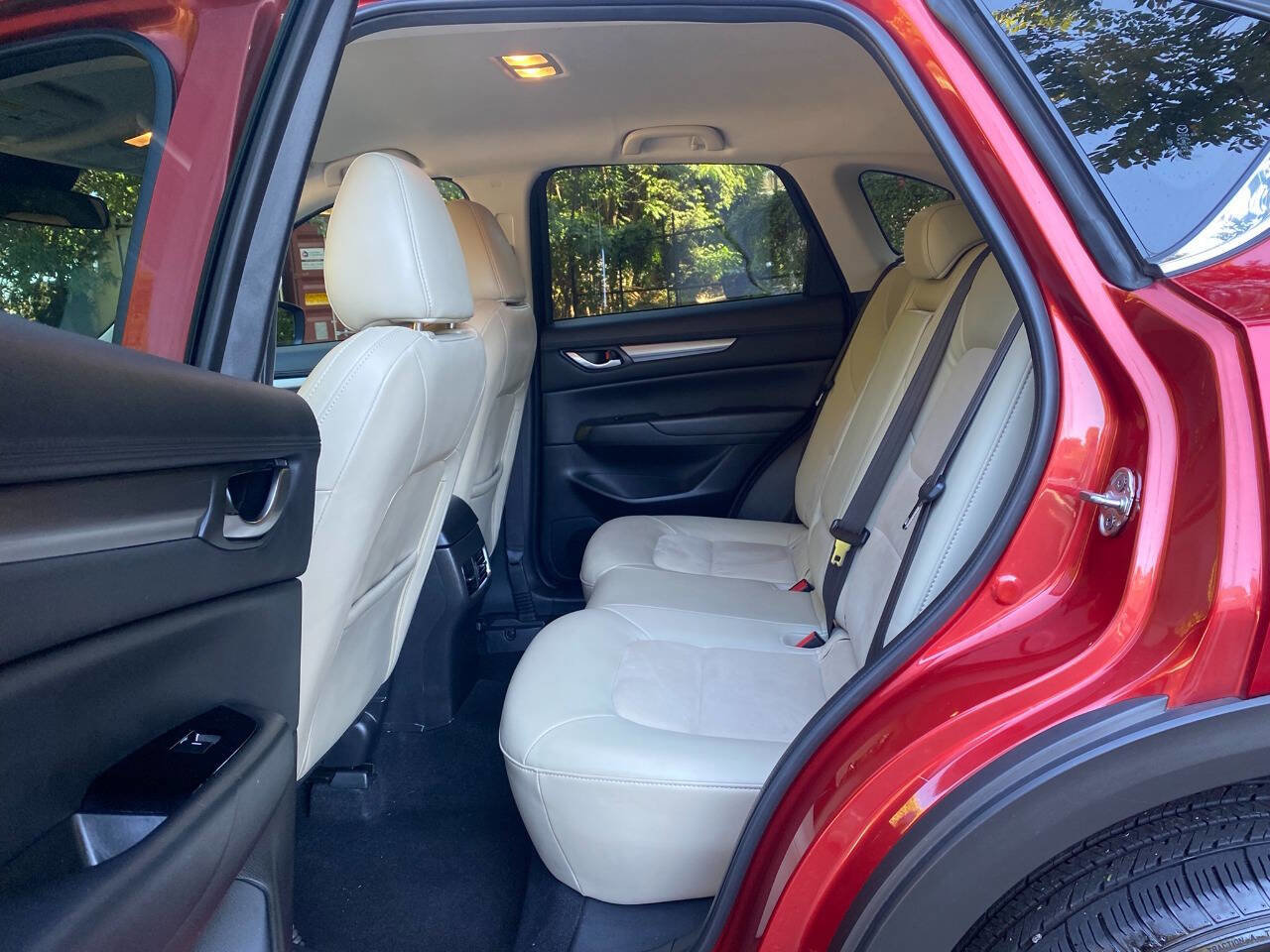 Used 2020 MAZDA CX-5 Touring image 39