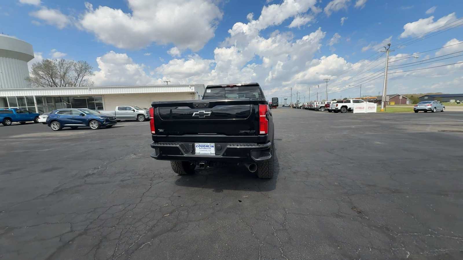 New 2026 Chevrolet Silverado 2500 ZR2 w/ LPO, Dark Essentials Package AWD/4WD image 7
