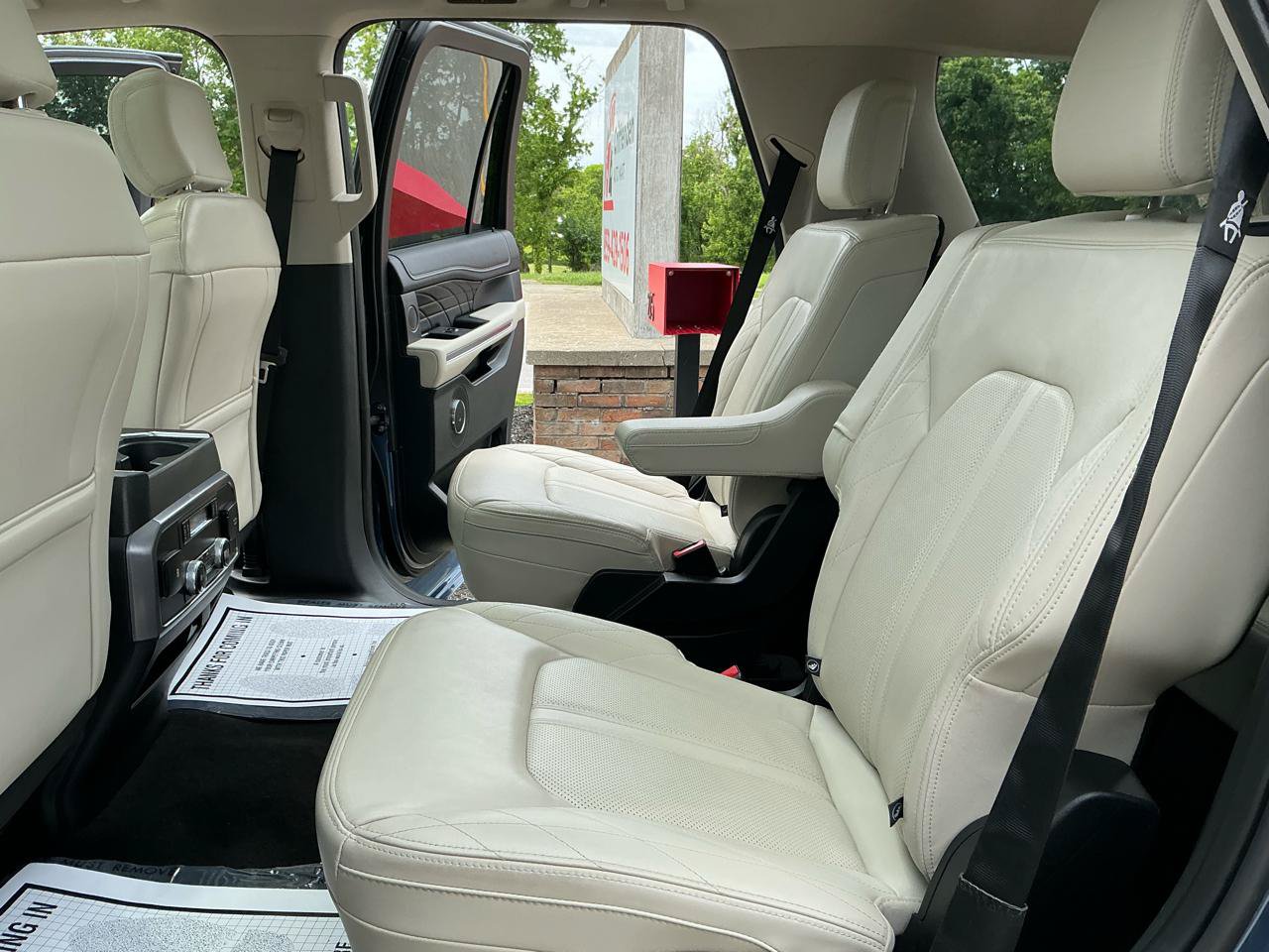 Used 2019 Ford Expedition Platinum AWD/4WD image 35