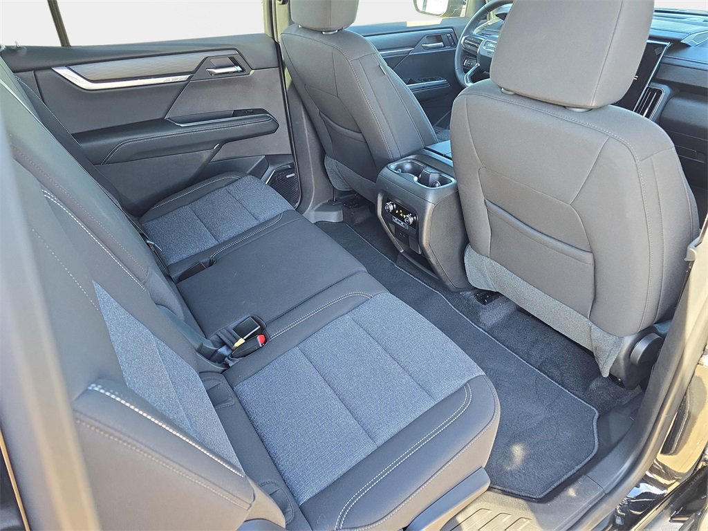 New 2025 GMC Acadia Elevation image 11