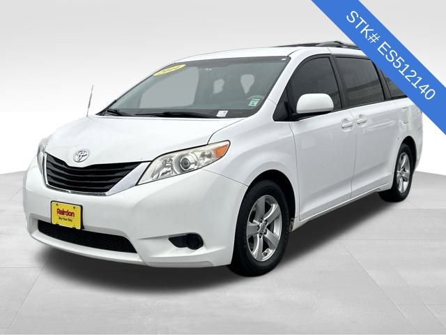 Used 2014 Toyota Sienna LE image 3