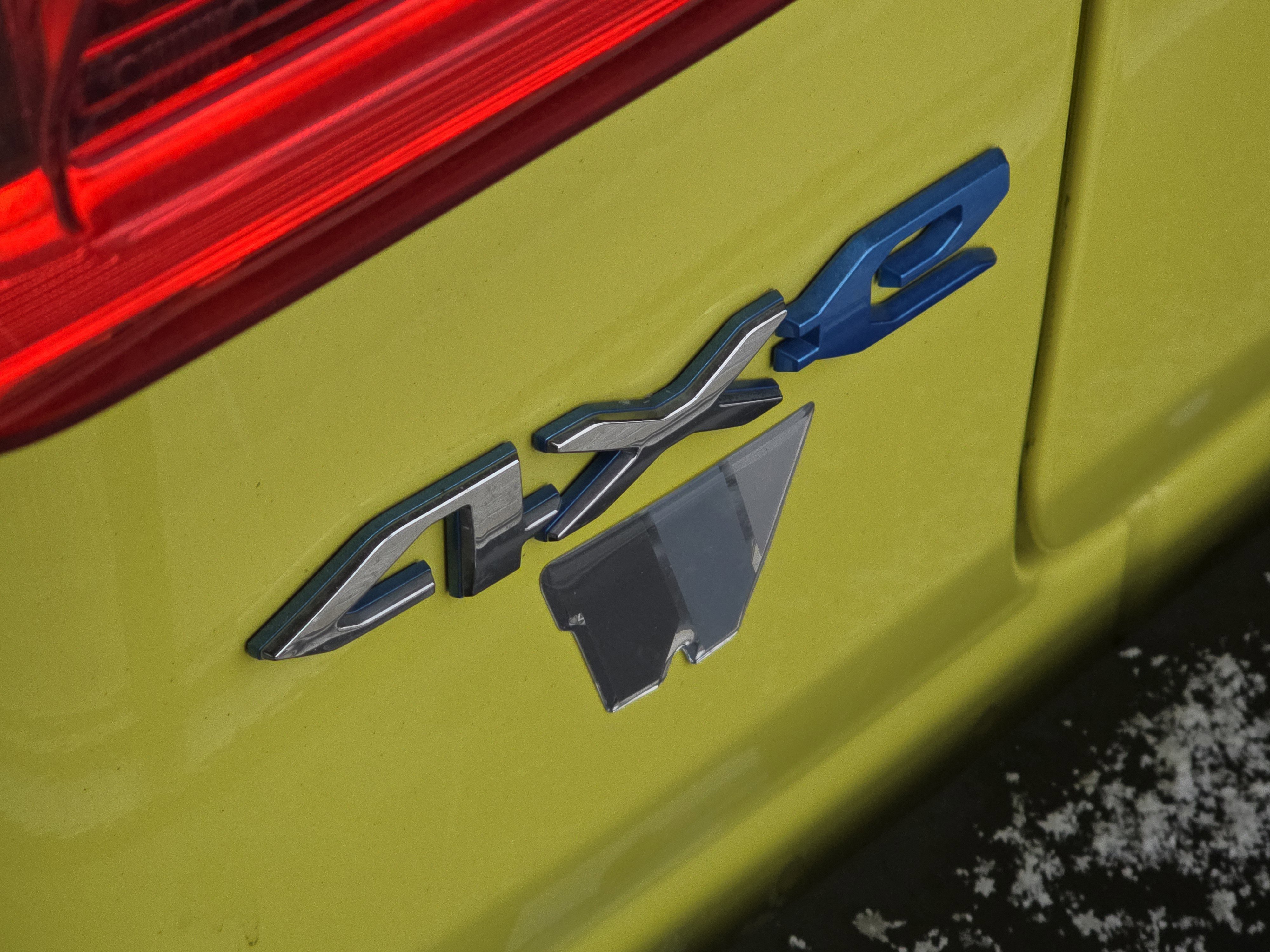 Used 2023 Jeep Wrangler Sahara w/ Cold Weather Group image 11